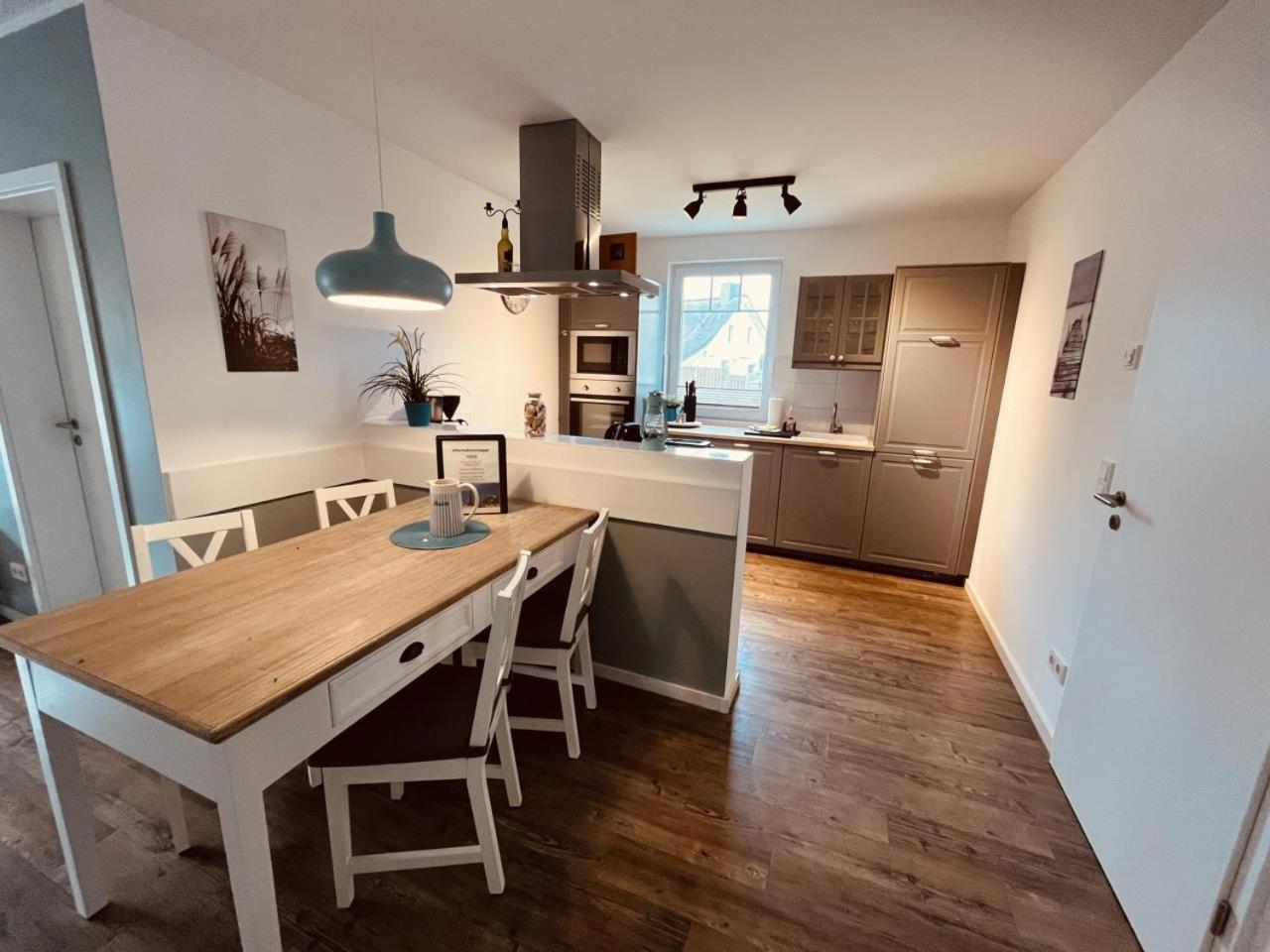Ferienwohnung Van Der Holm Born Exterior photo